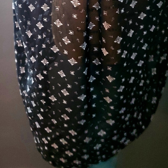 a.n.a Sleeveless Sheer shirt size XL - Picture 9 of 11